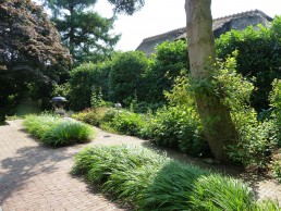 familietuin laren hakonechloavak in terras